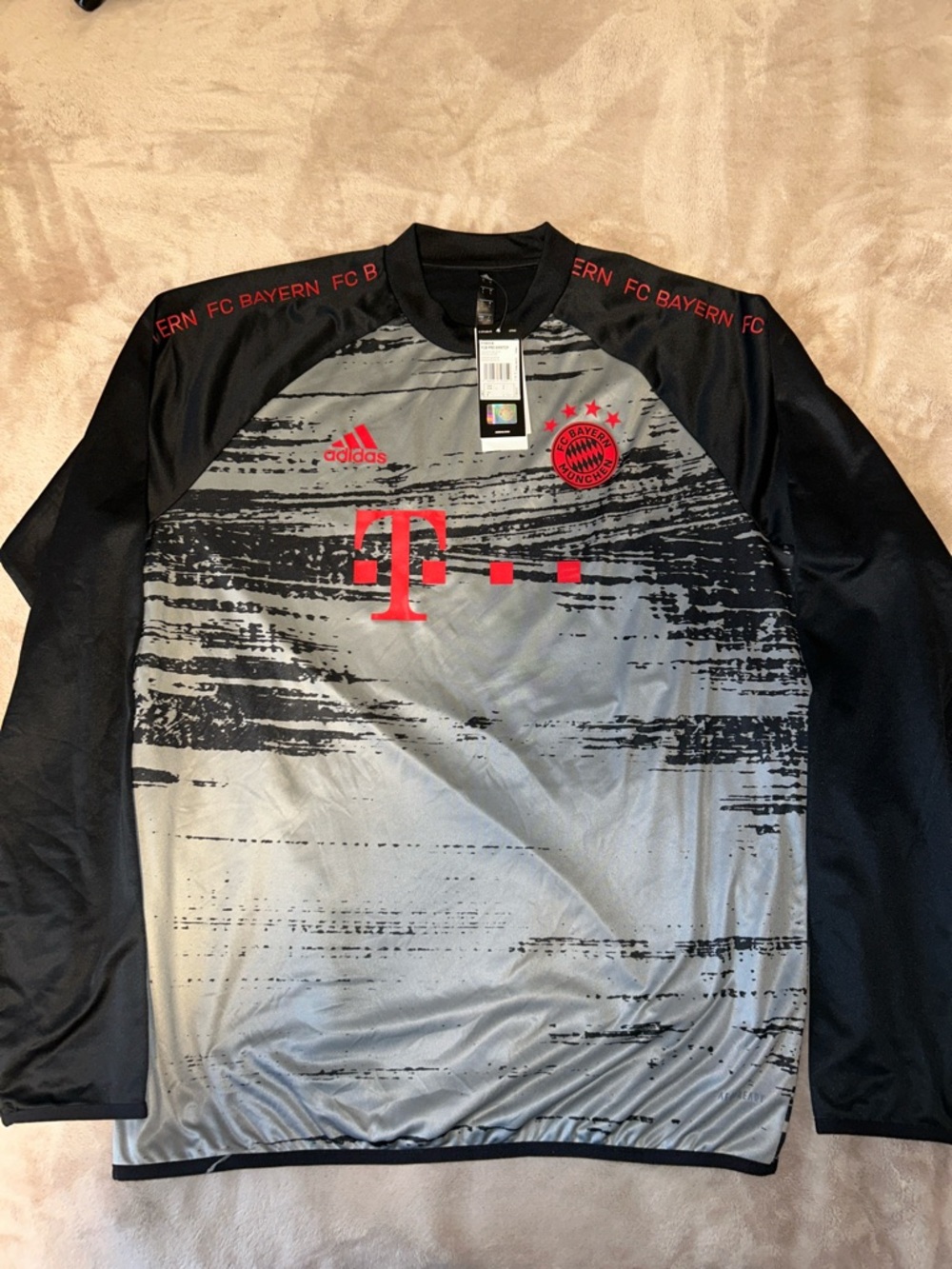 RARE Adidas FC Bayern München L/S Pre-Match Jersey Grey Paint Stroke NWT Sponsor